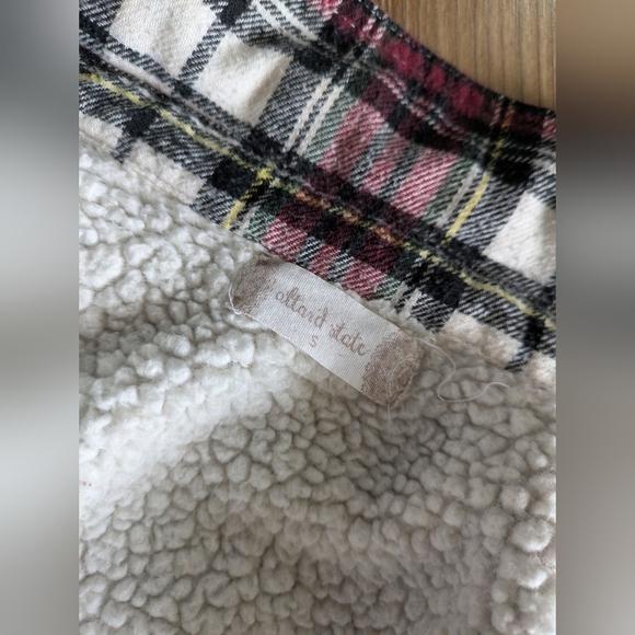 Altar'd State Plaid Sherpa Lined Long Sleeve Button Up Flannel Jacket Small - Picture 3 of 6